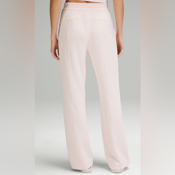 Lululemon Softstreme High-Rise Pant Size 10 in Strawberry Milkshake - Picture 2 of 9